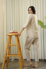 Women's Beige Daily Printed Three Quarter Sleeves Pyjama Set