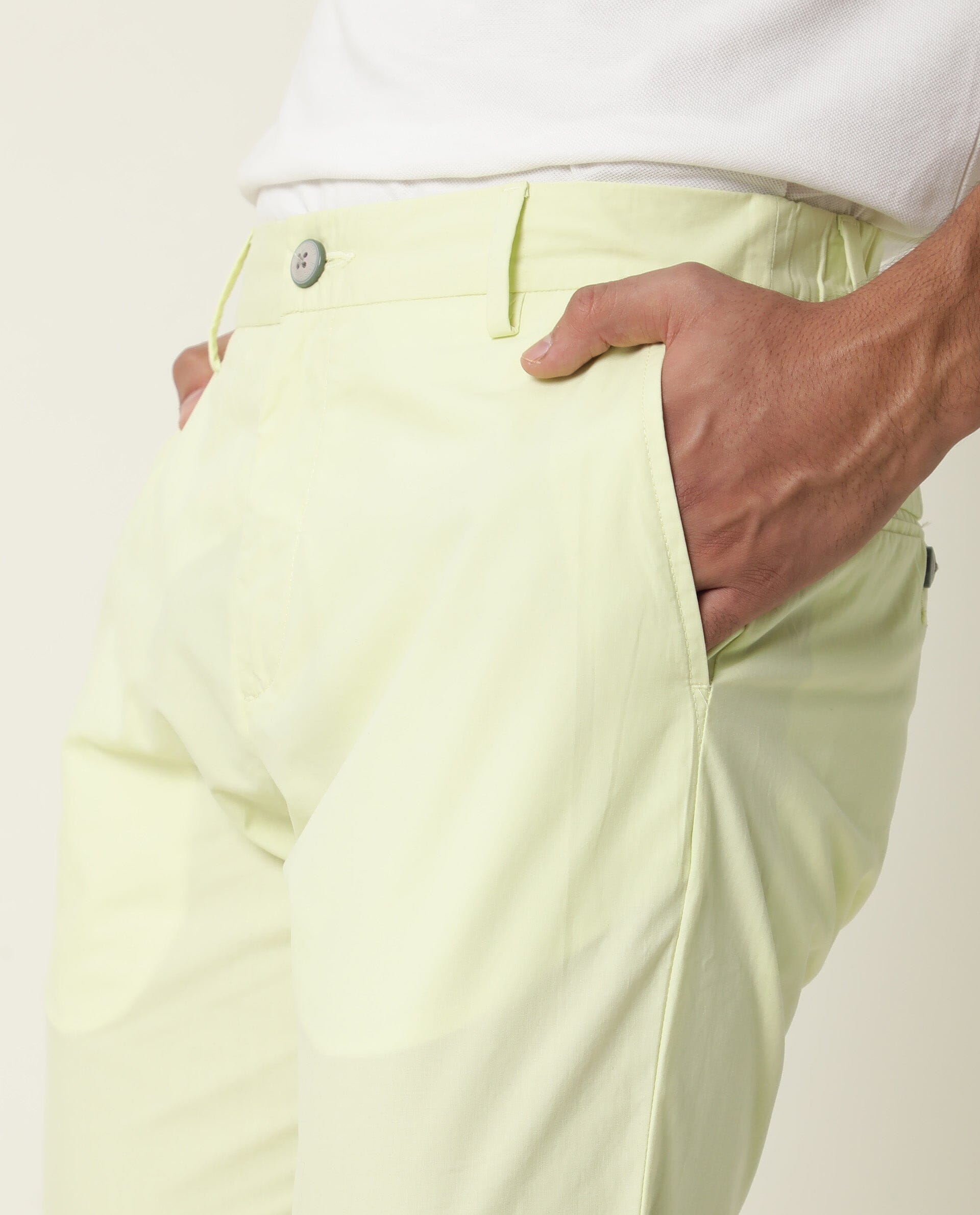 Men's Yellow Casual Regular Fit Solid Trouser