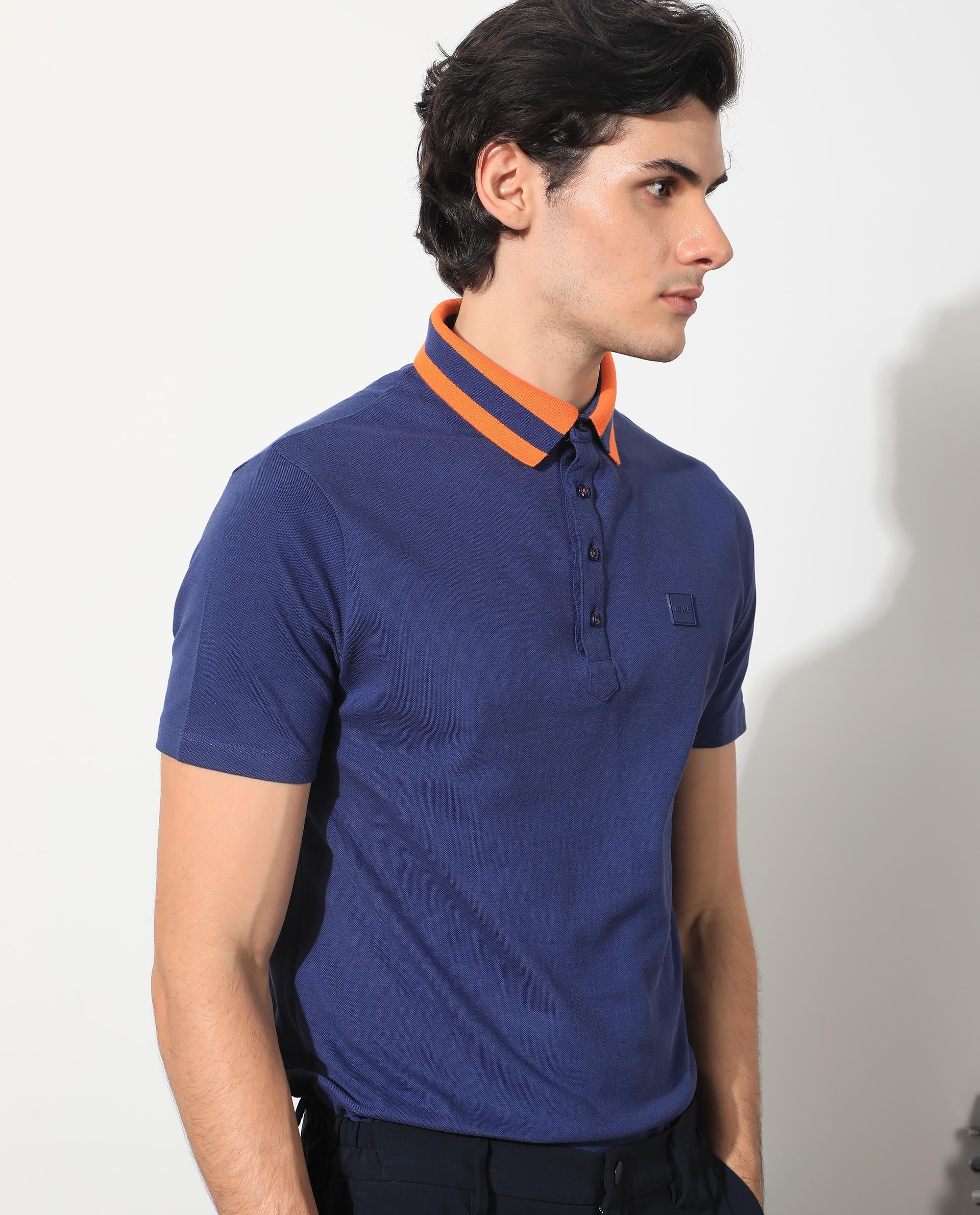 Men's Blue Casual Regular Fit Solid Half Sleeves Polo Tshirt