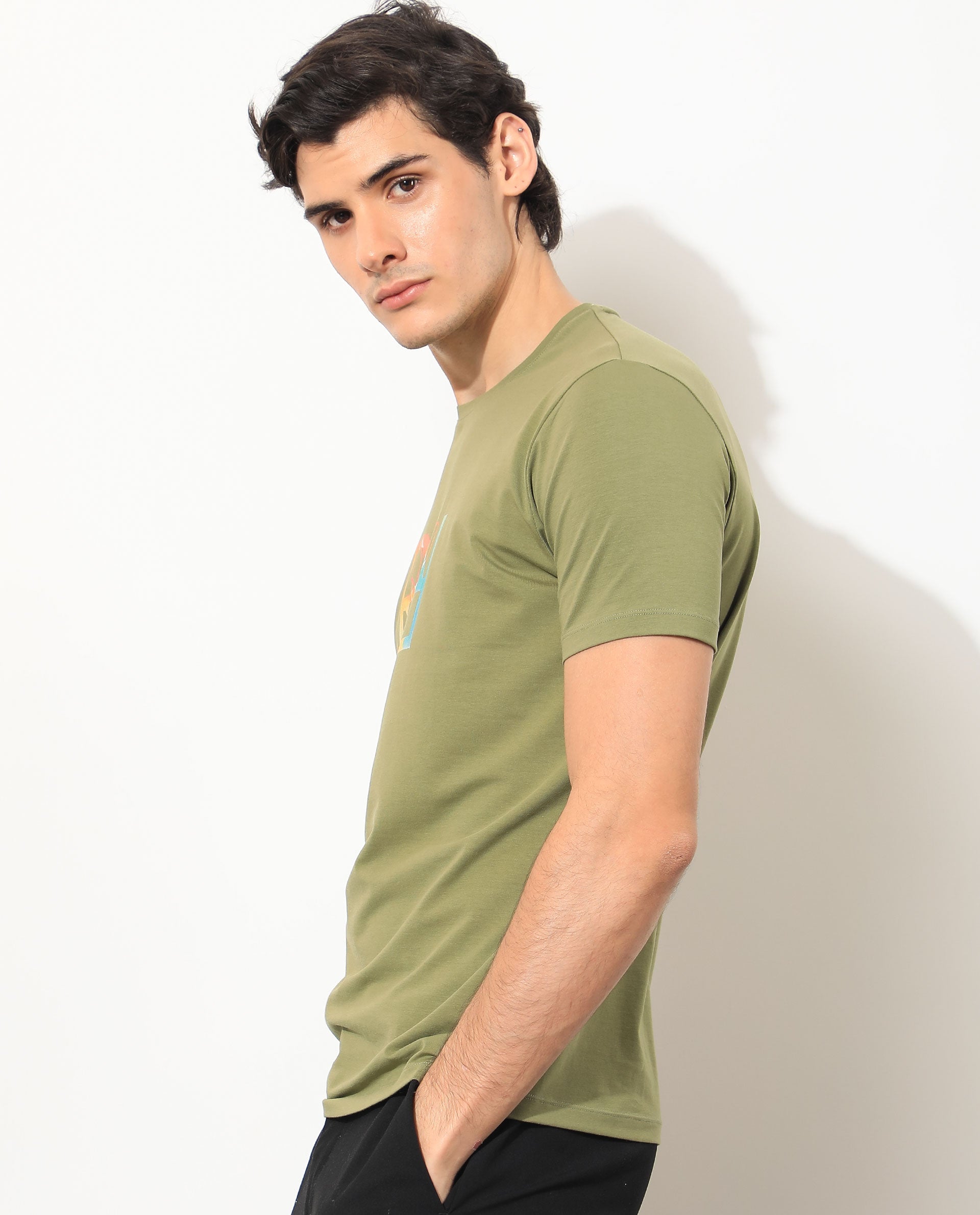Men's Green Casual Regular Fit Printed Half Sleeves Tshirt