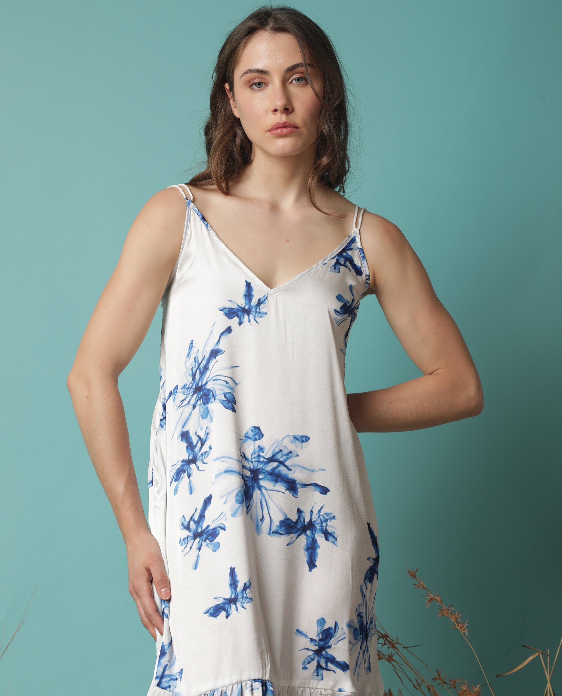 Women's White Casual Sleeveless Dress