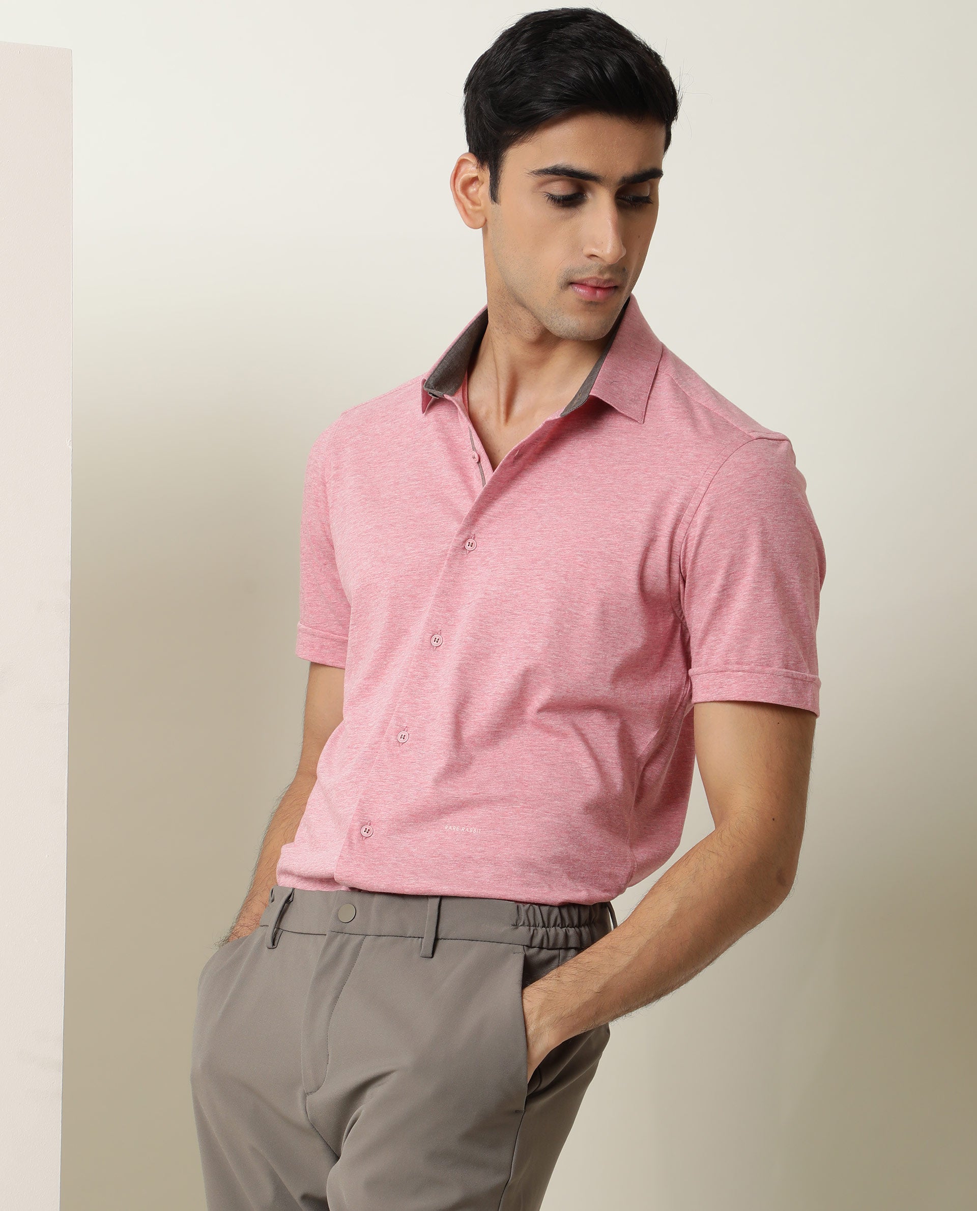 Men's Pink Casual Regular Fit Solid Half Sleeves Shirt