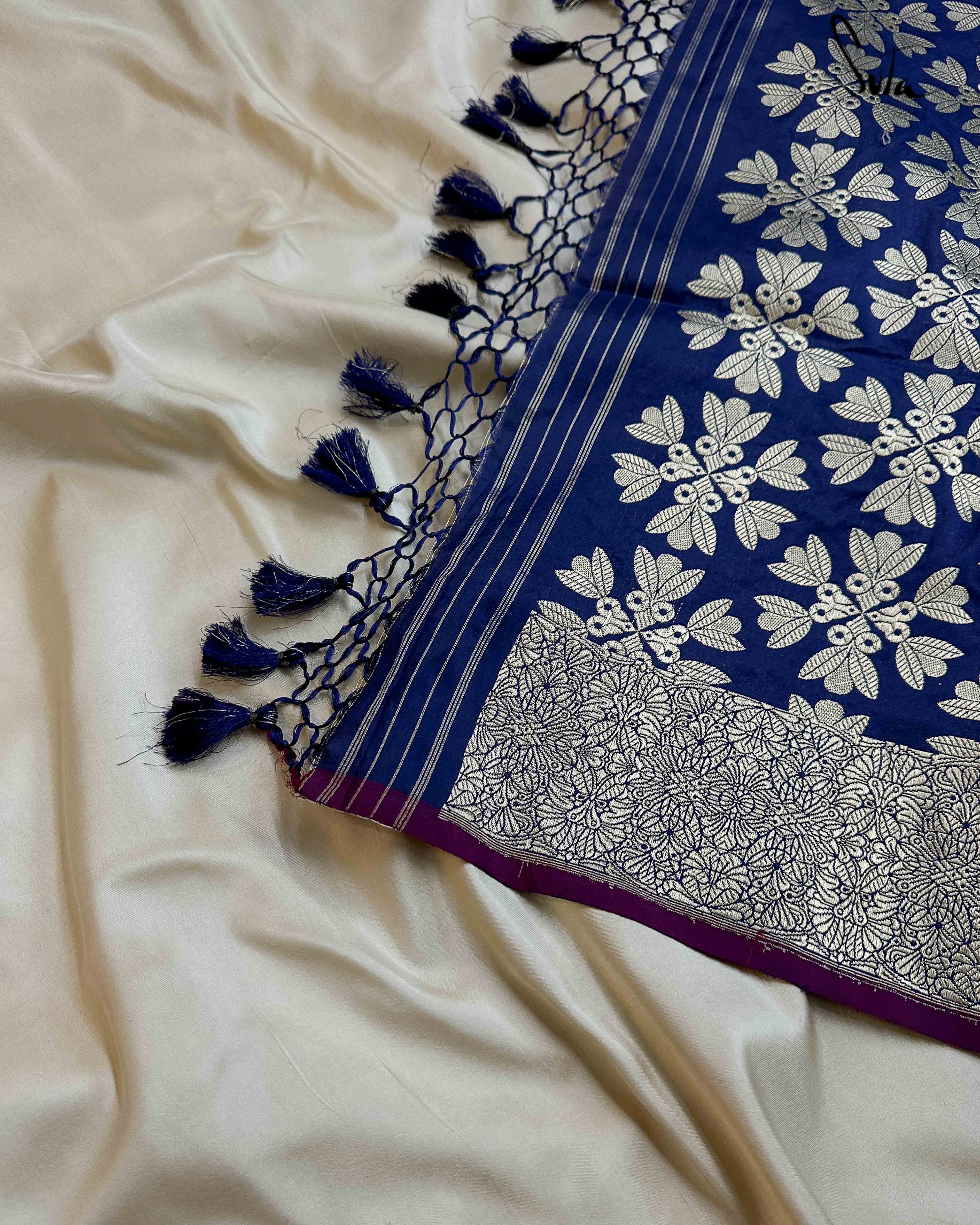 Women's Multicolor Kataan Silk Saree with Blouse Piece