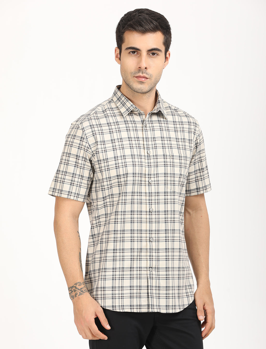 Men's Beige Casual Regular Fit Checkered Half Sleeves Shirt