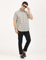Men's Beige Casual Regular Fit Checkered Half Sleeves Shirt