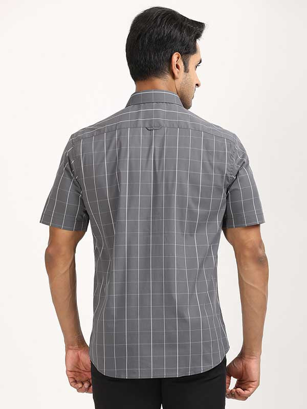 Men's Grey Casual Regular Fit Checkered Half Sleeves Shirt