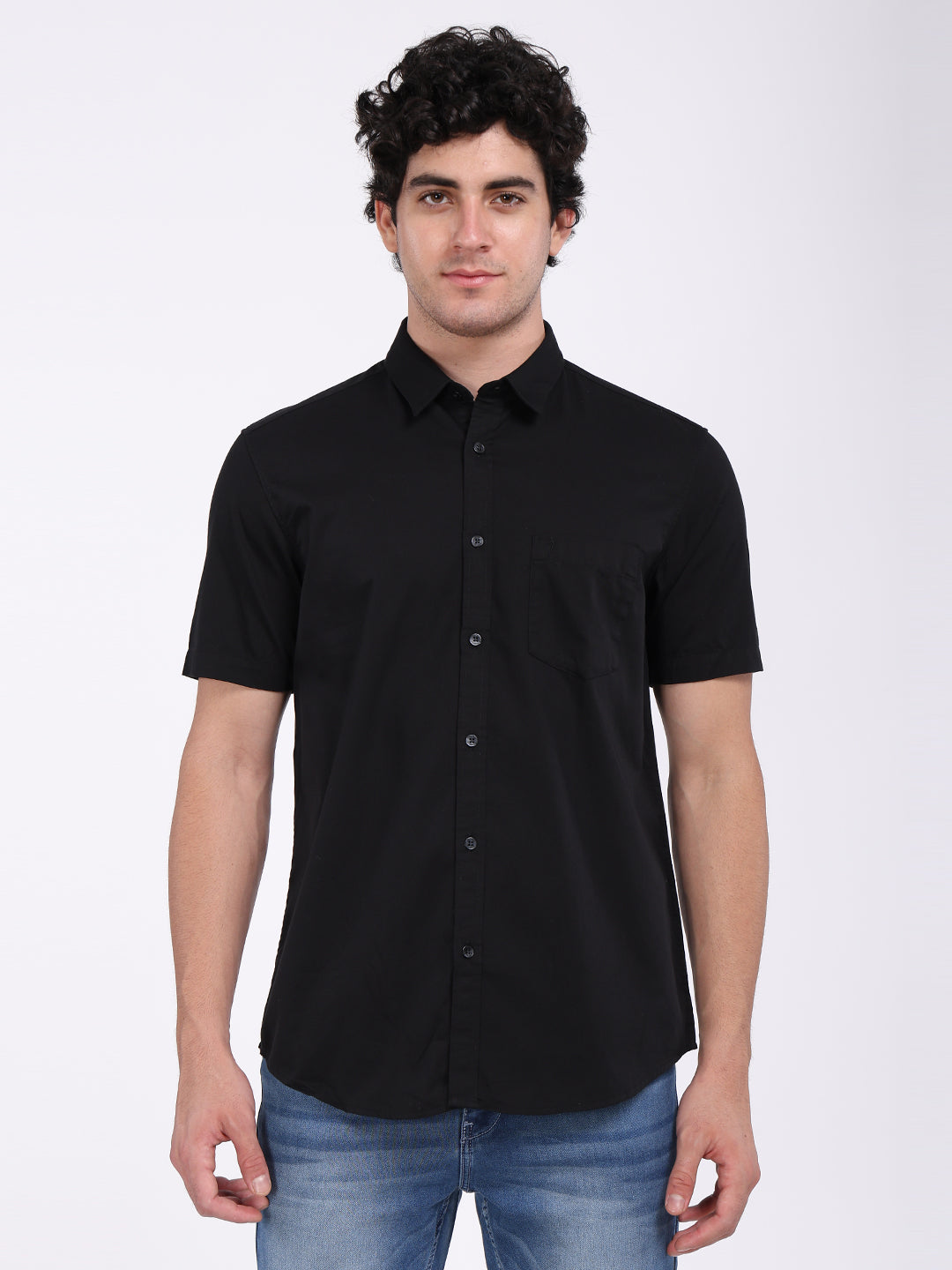 Men's Black Casual Regular Fit Solid Half Sleeves Shirt