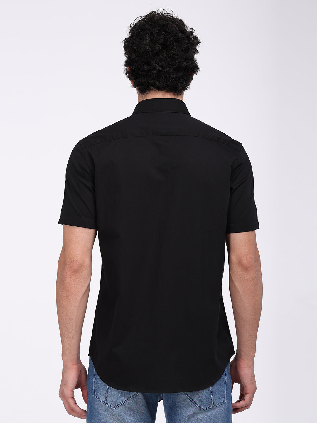 Men's Black Casual Regular Fit Solid Half Sleeves Shirt