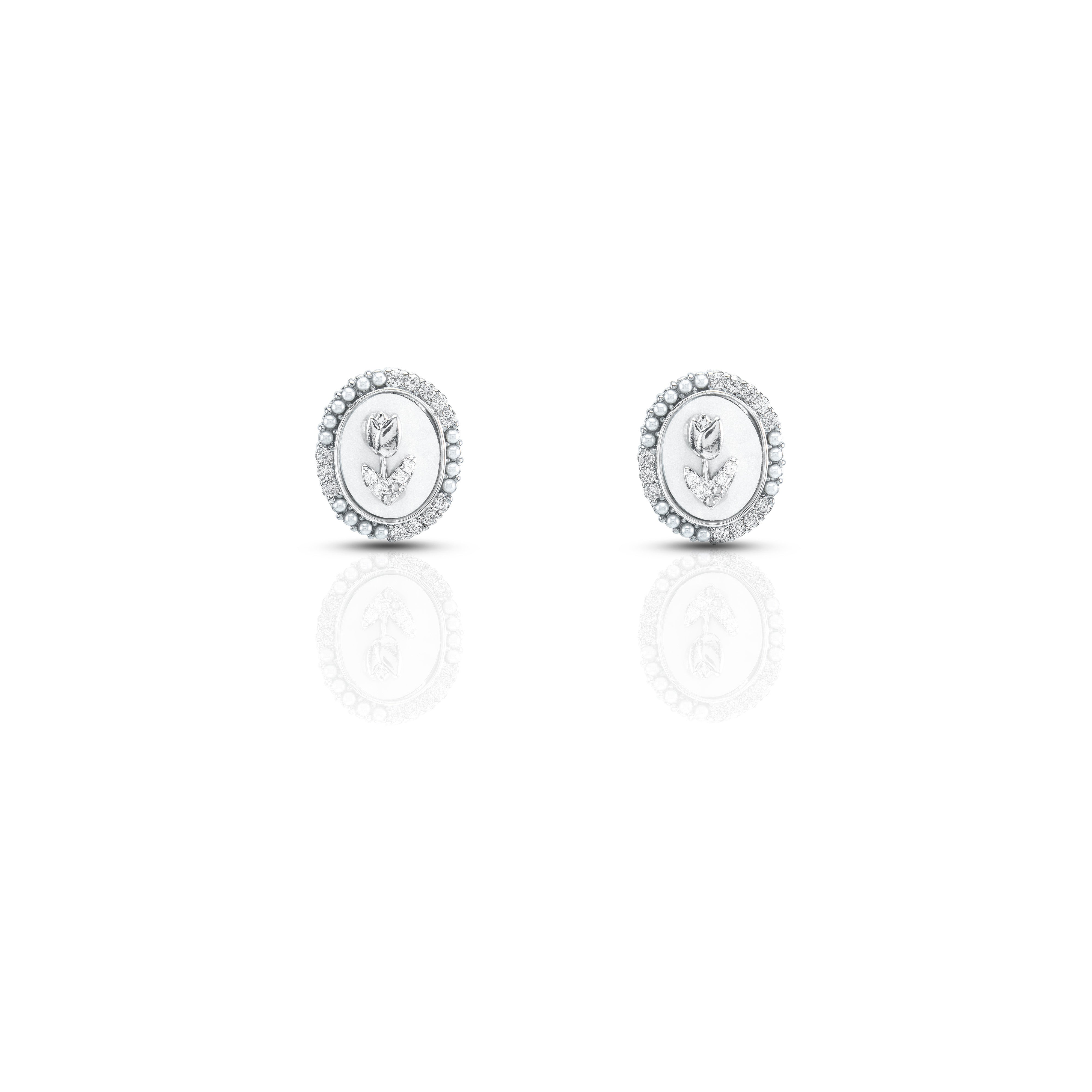 Women's In Glory Pearly Stud Earrings