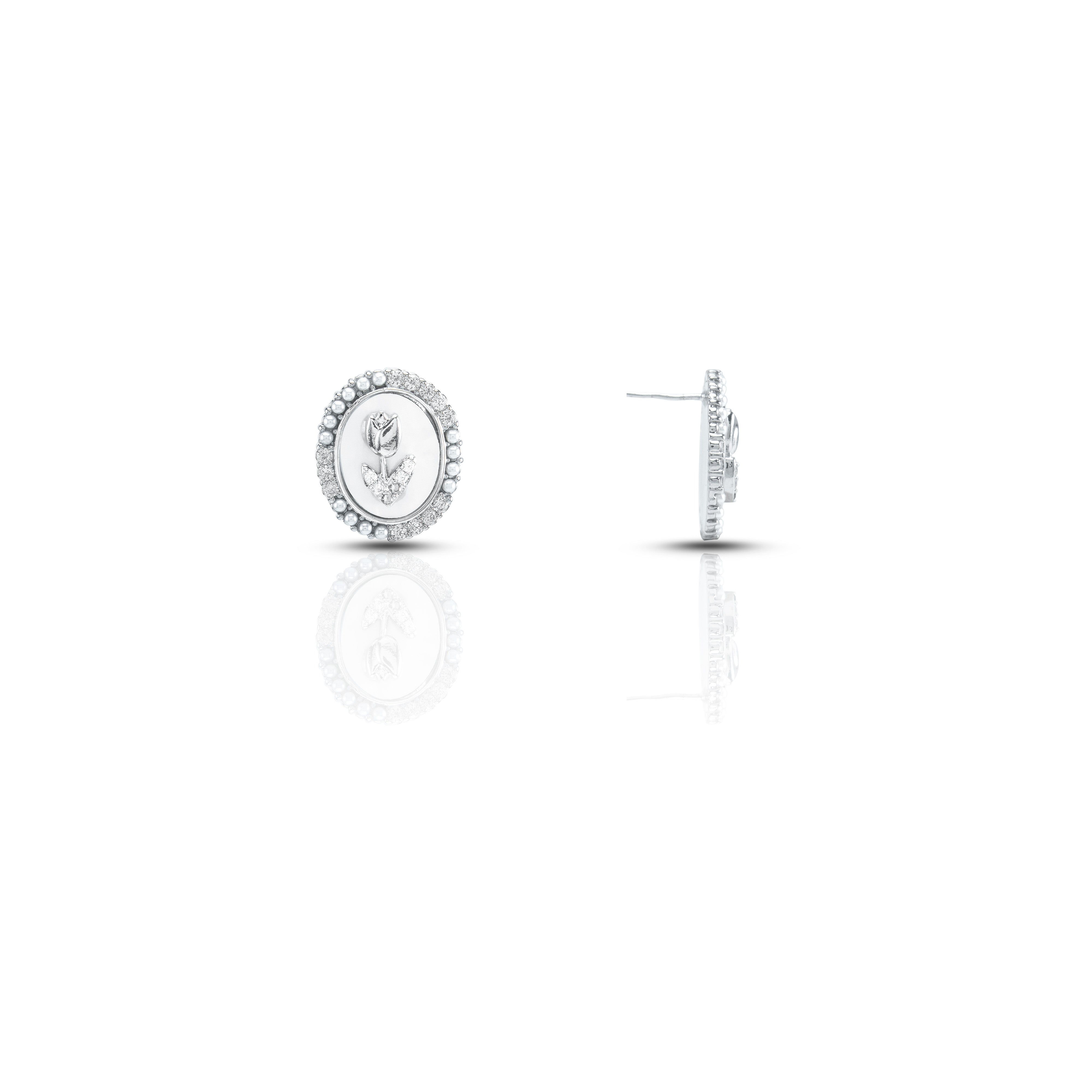 Women's In Glory Pearly Stud Earrings