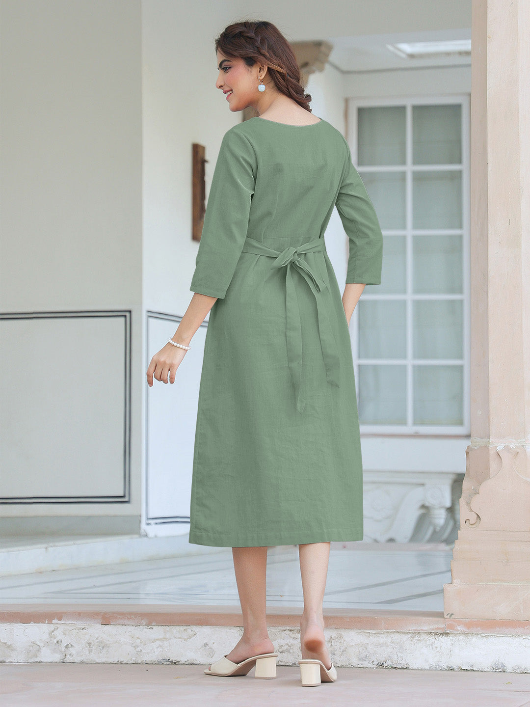 Women's Green Cotton Solid Straight Dress