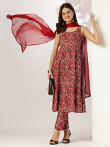 Women's Maroon Pure Cotton Floral Printed Tiered Kurta Set