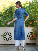 Women's Blue Pure Cotton Geometric Printed Straight Kurta