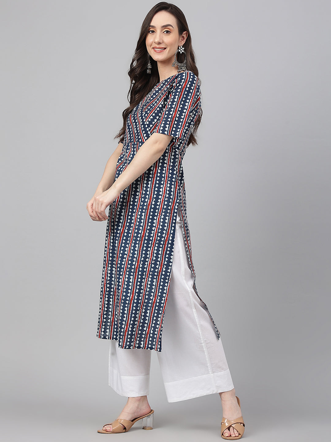 Women's Navy Blue Cotton Geometric Straight Kurta