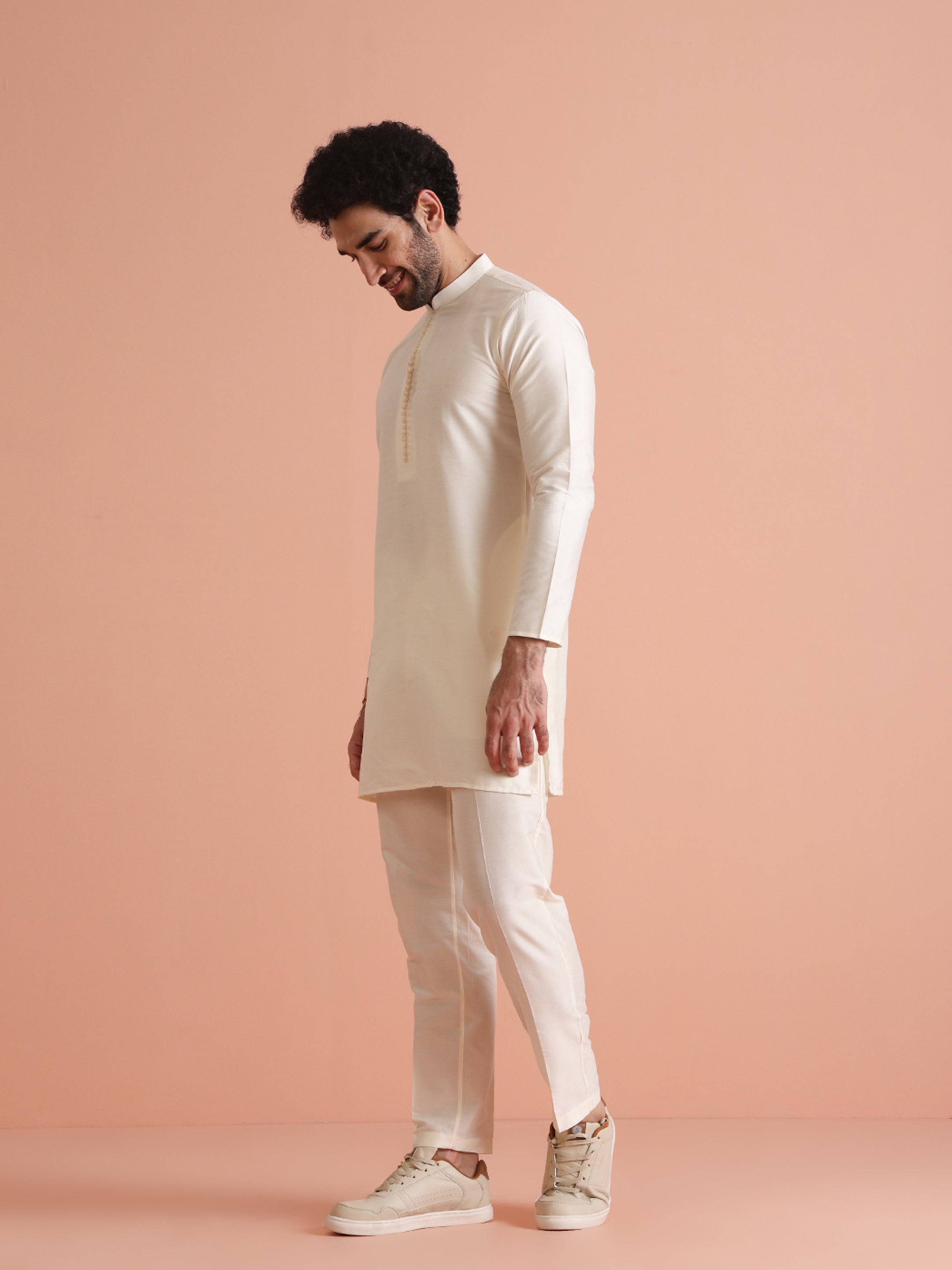 Men's Off White Festive Solid Kurta
