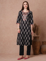 Women's Black Daily Knee Length Three Quarter Sleeves Kurta