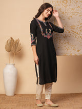 Women's Black Daily Knee Length Three Quarter Sleeves Kurta
