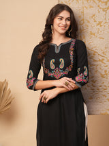 Women's Black Daily Knee Length Three Quarter Sleeves Kurta
