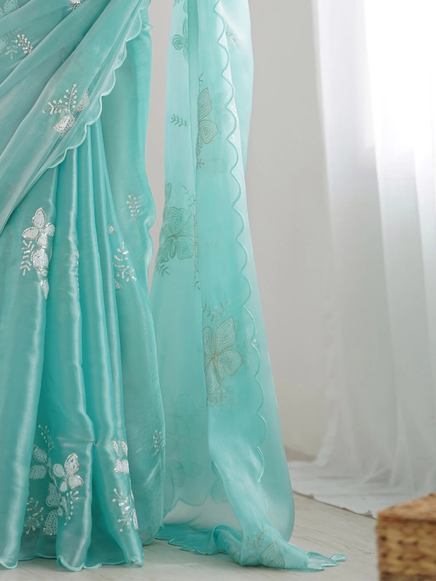 Women's Organza Blue Embellished Designer Saree with Blouse Piece