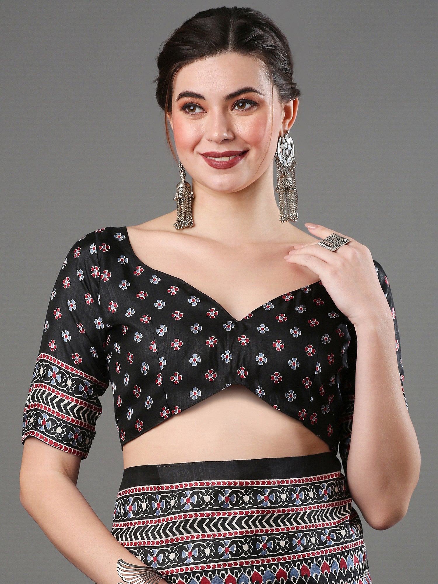 Women's Dola Silk Black Digital Print Designer Saree with Blouse Piece
