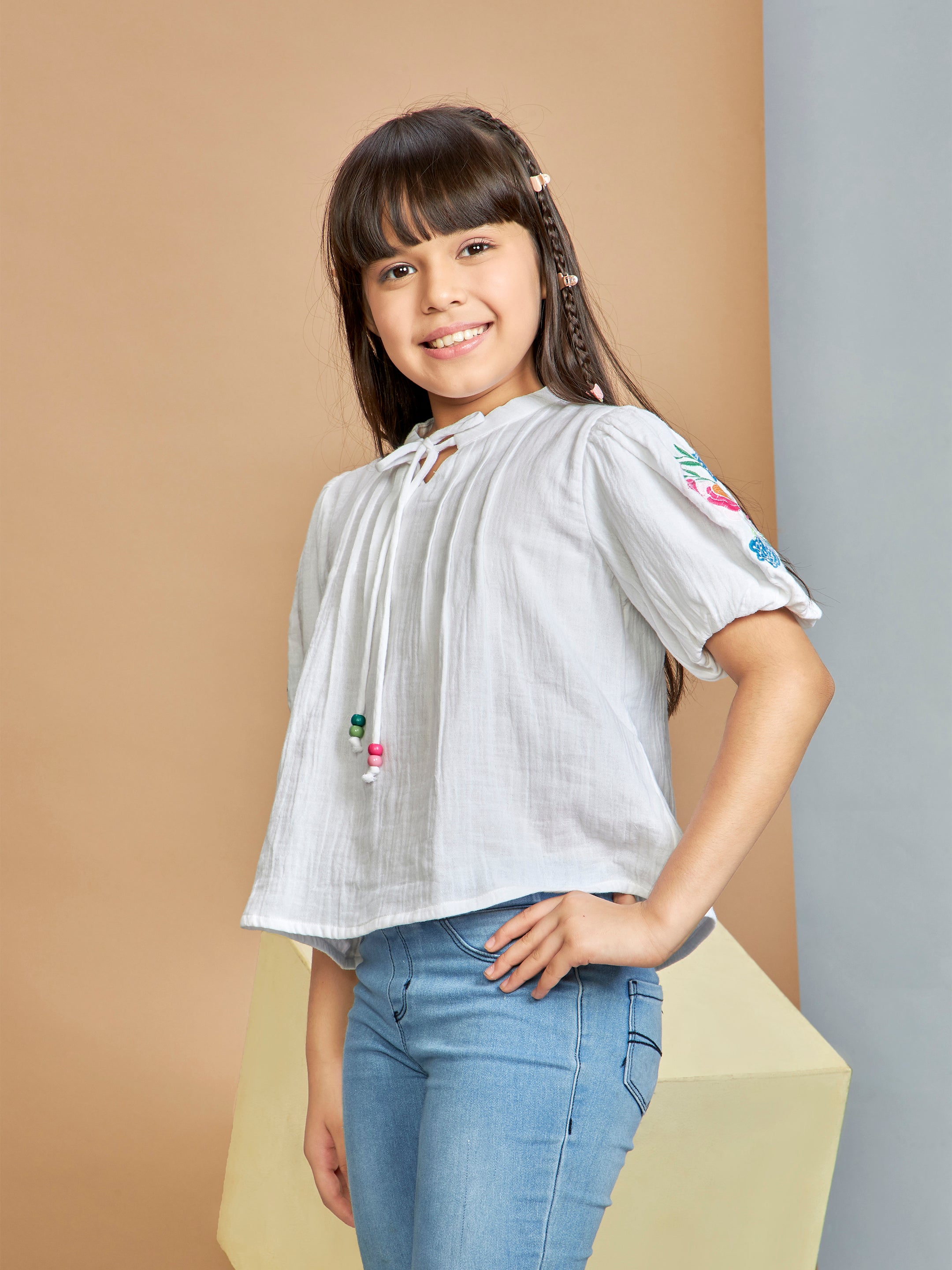 Girls White Casual Wear Top
