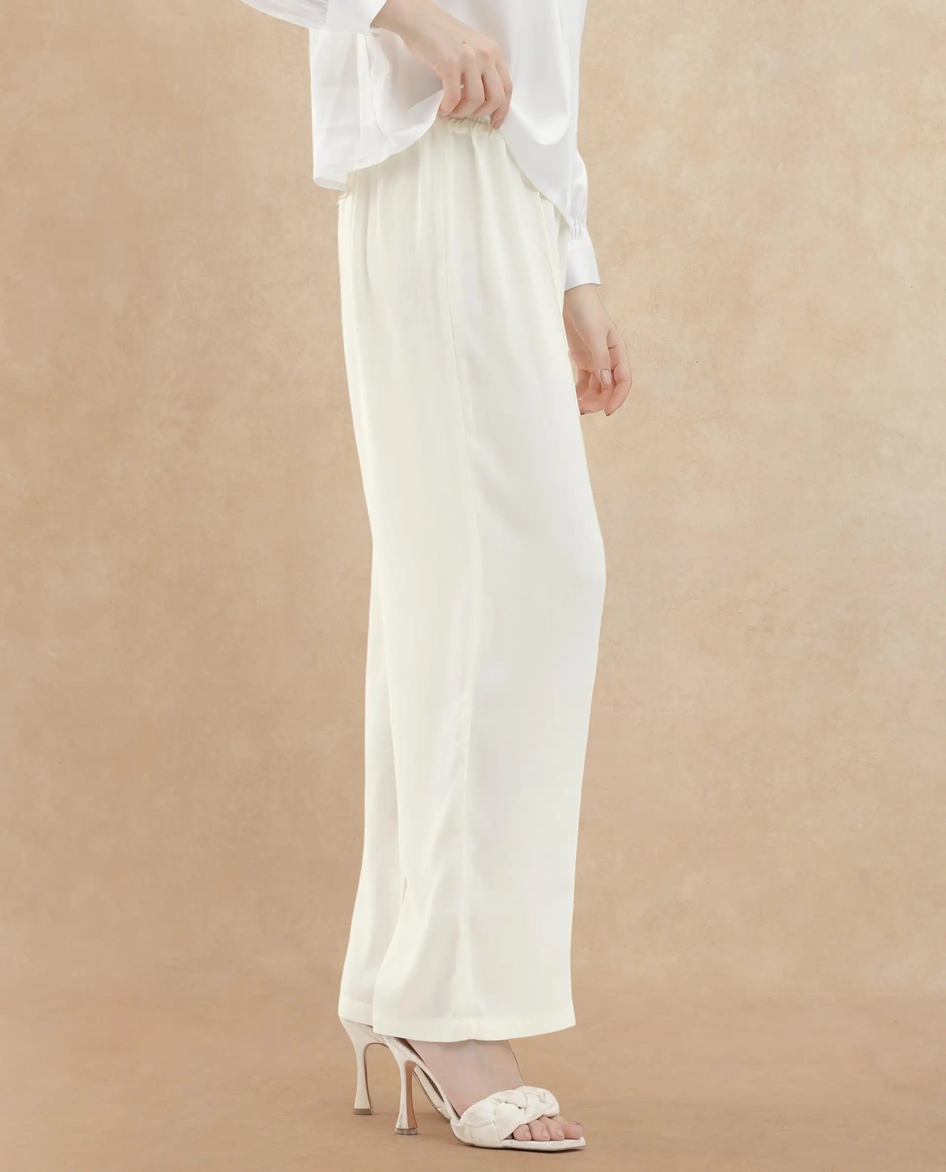 Women's Haz White Polyester Fabric Wide Leg Fit Plain Ankle Length Trousers