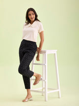 Women's Solid Black Mid Rise Linen Ikat Pencil Pant