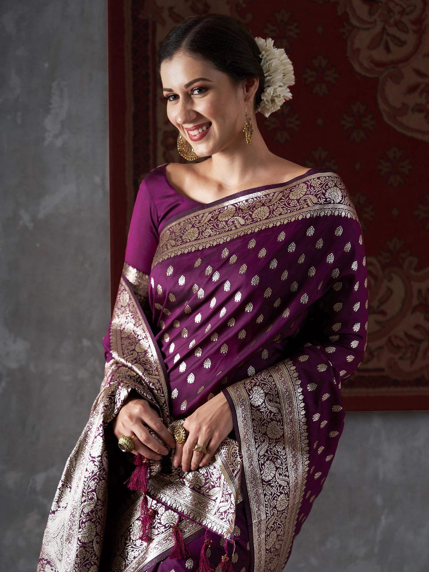 Women's Silk Blend Purple Woven Design Designer Saree with Blouse Piece