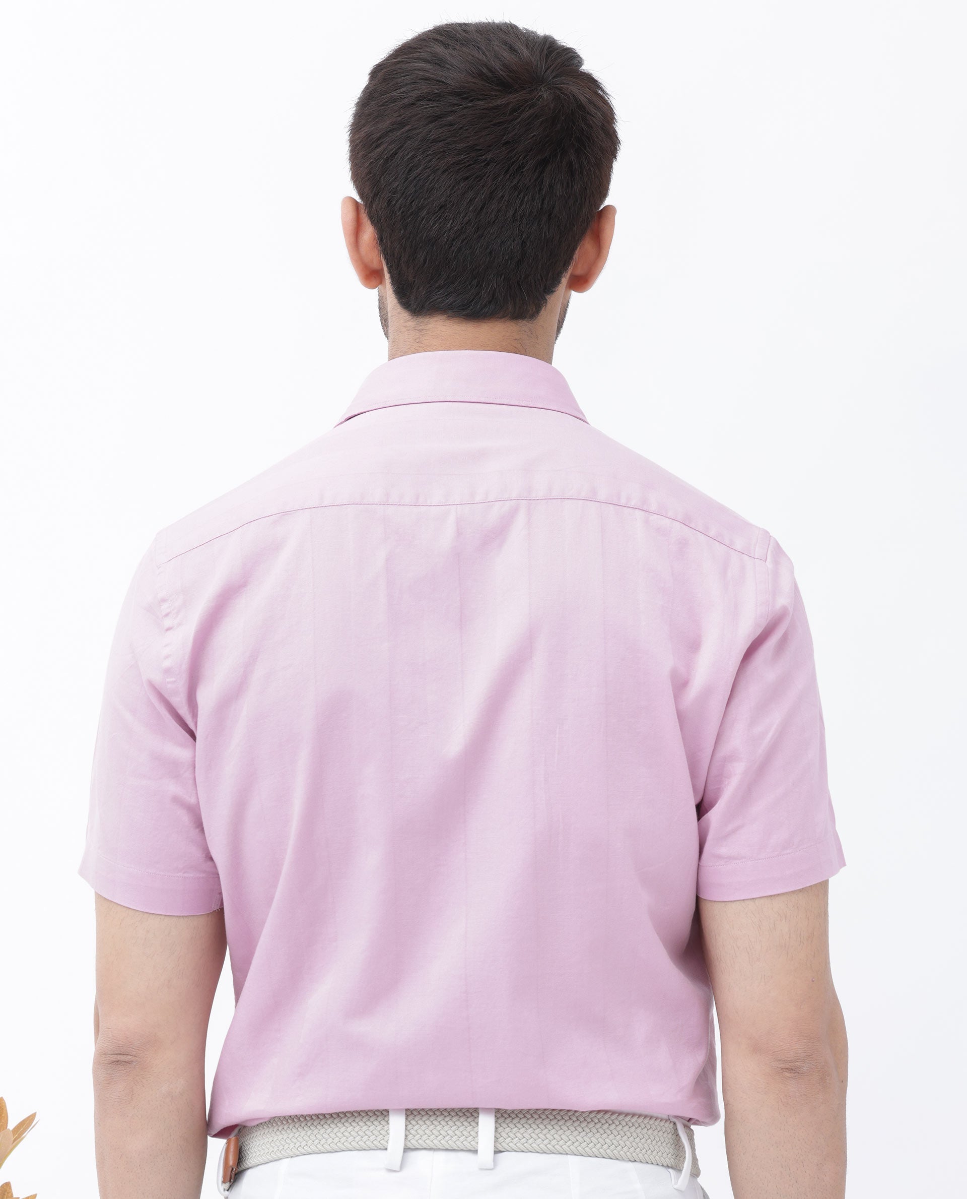 Men's Pink Casual Regular Fit Solid Half Sleeves Shirt