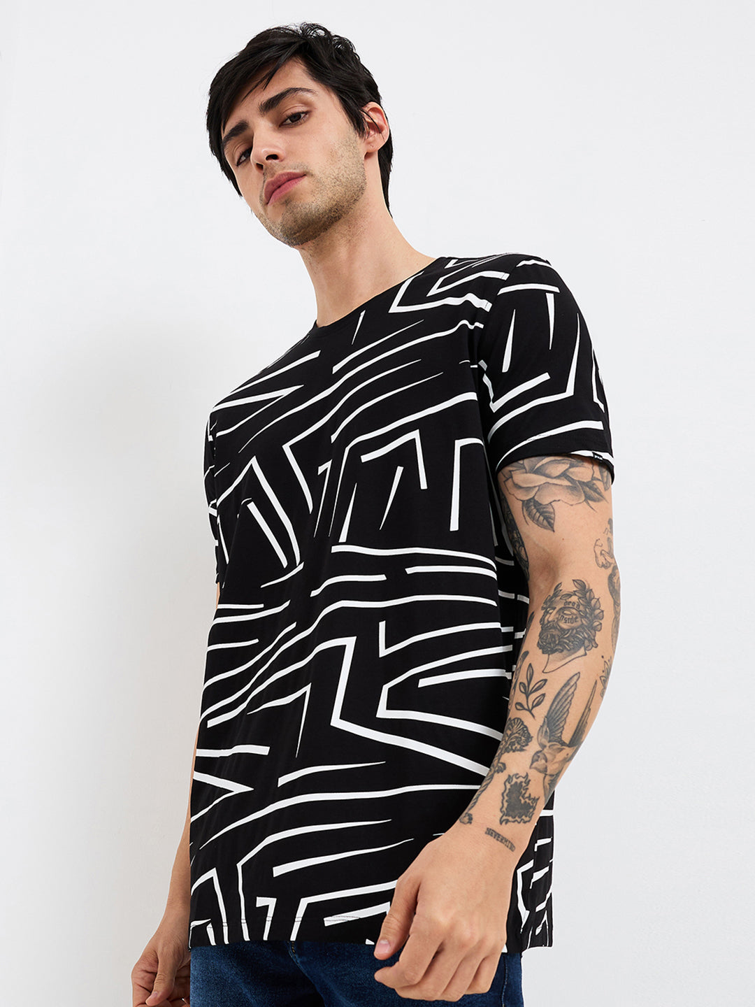Men's Black Casual Slim Fit Printed Tshirt