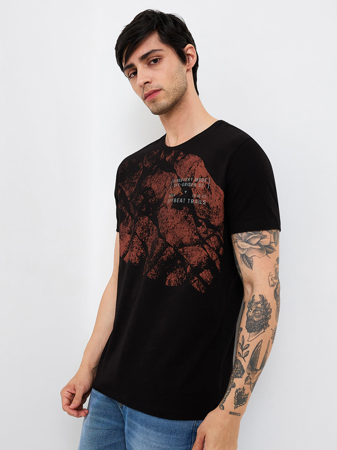 Men's Black Casual Slim Fit Printed Tshirt