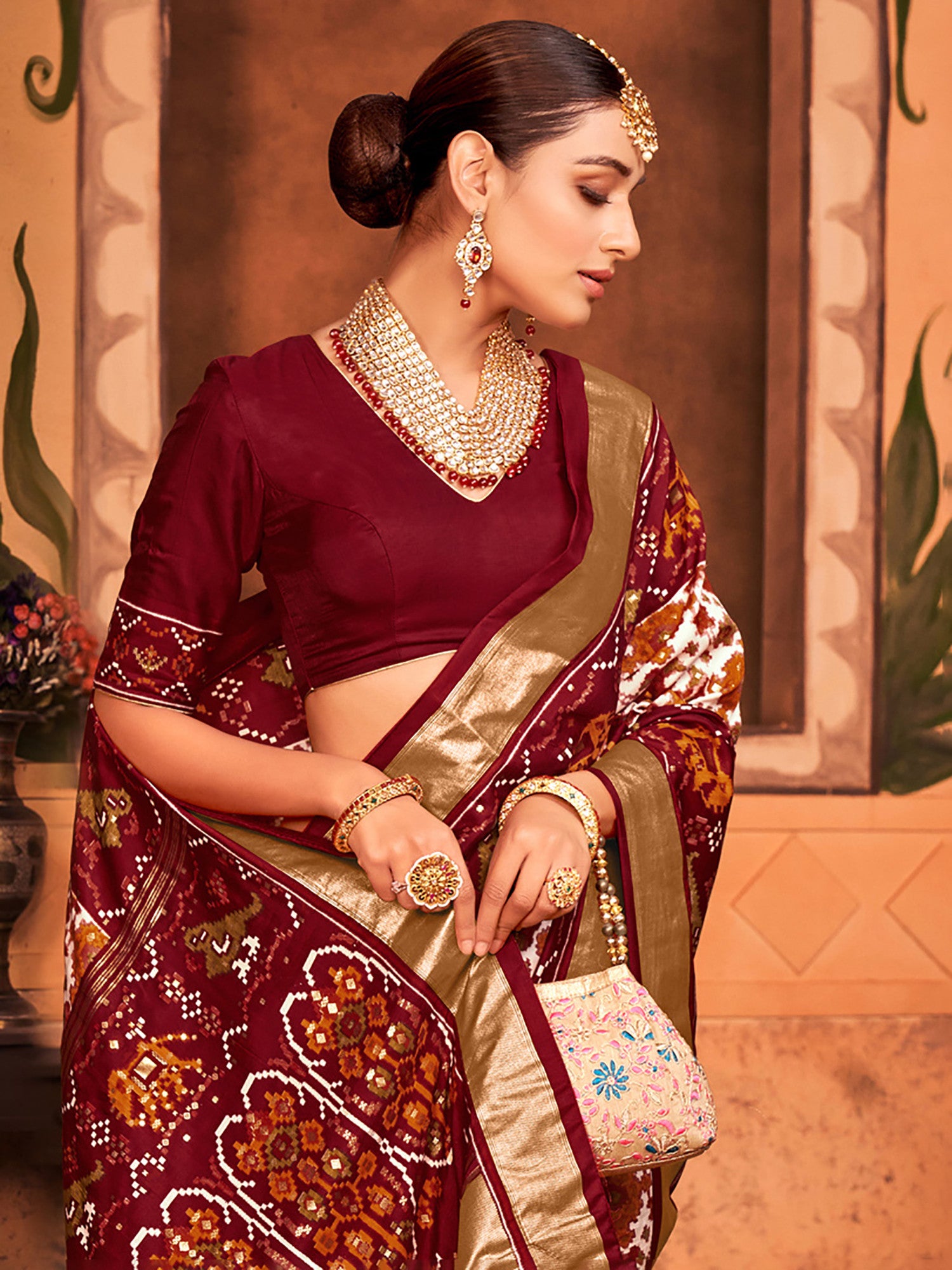 Women's Silk Blend White Woven Design Designer Saree with Blouse Piece