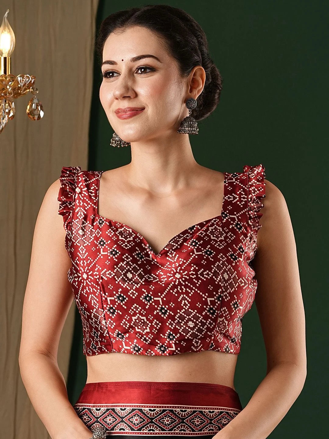 Women's Crepe Black Printed Designer Saree with Blouse Piece
