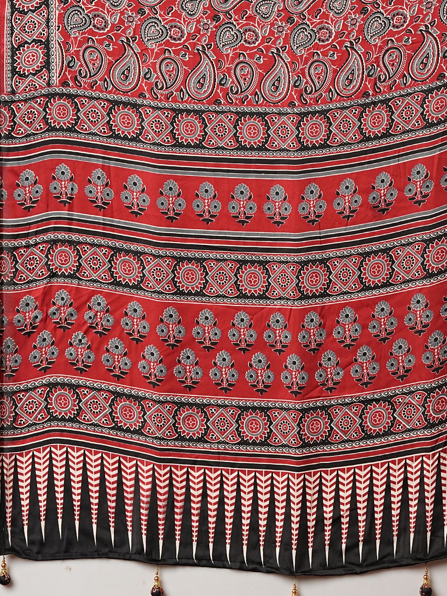 Women's Crepe Red Printed Designer Saree with Blouse Piece