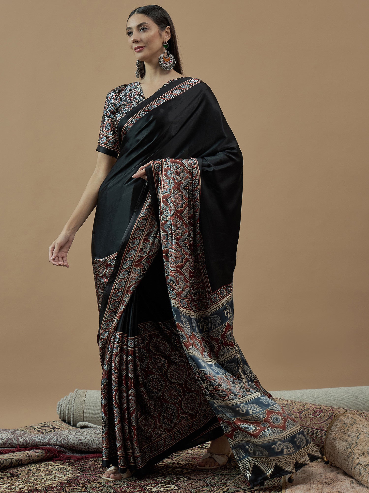 Women's Crepe Black Printed Designer Saree with Blouse Piece