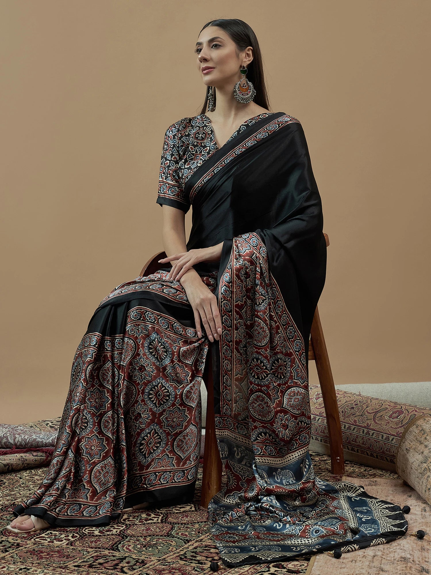 Women's Crepe Black Printed Designer Saree with Blouse Piece