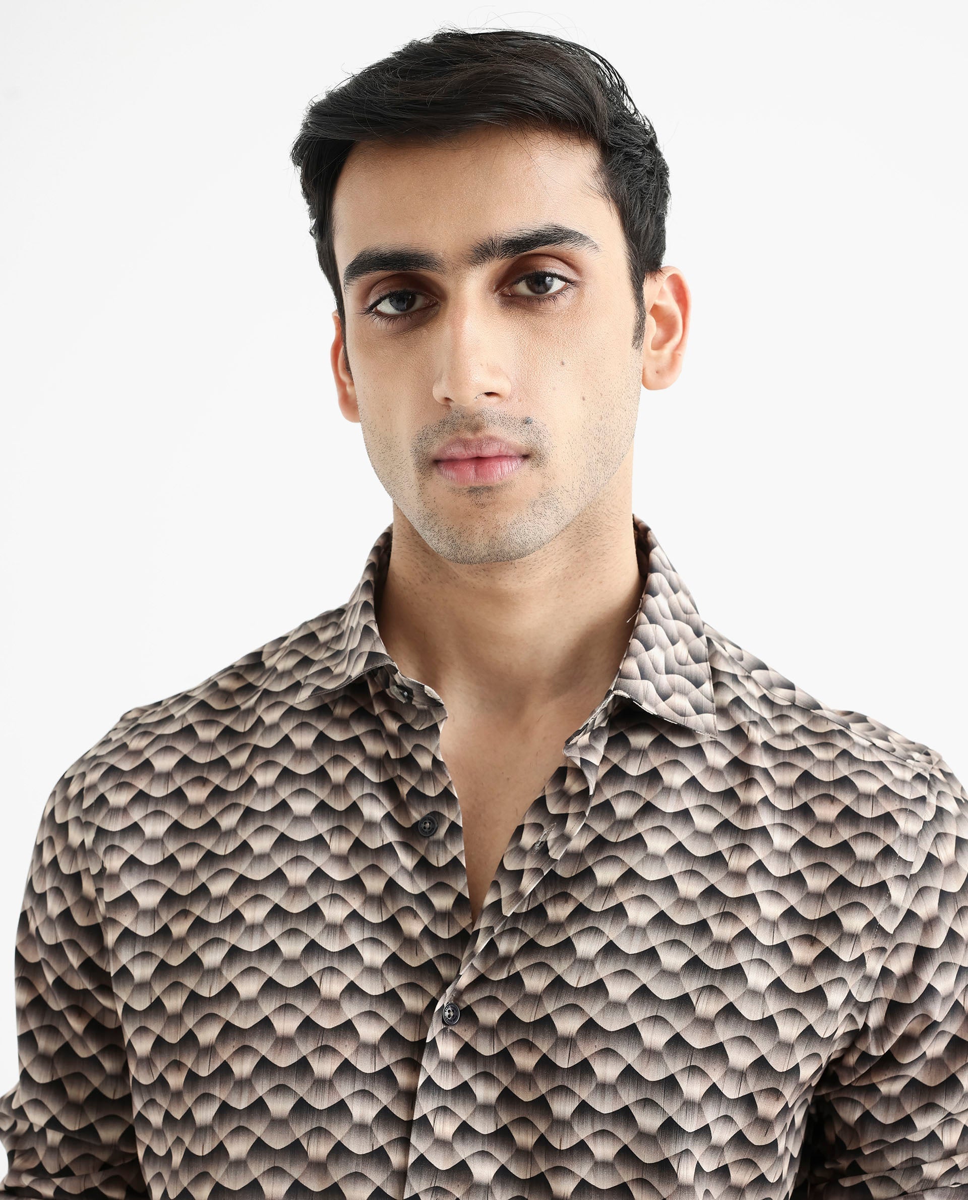 Men's Beige Casual Regular Fit Printed Full Sleeves Shirt