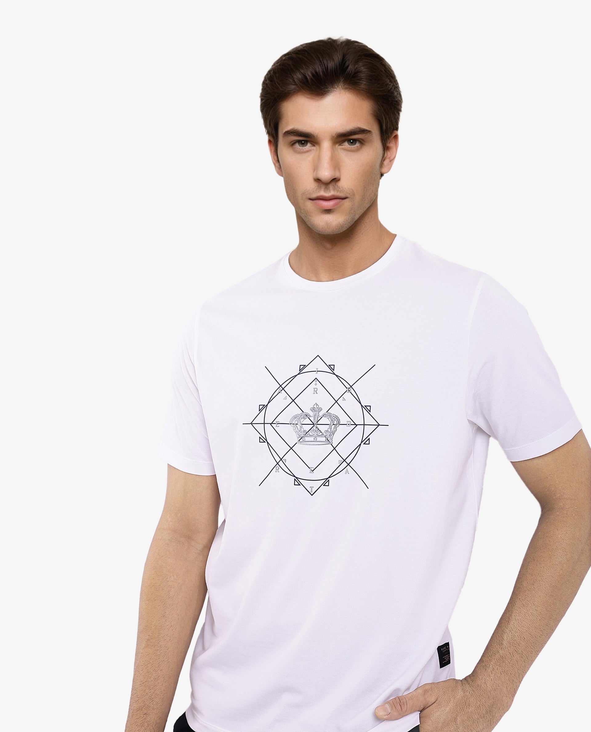 Men's White Casual Regular Fit Printed Half Sleeves Tshirt
