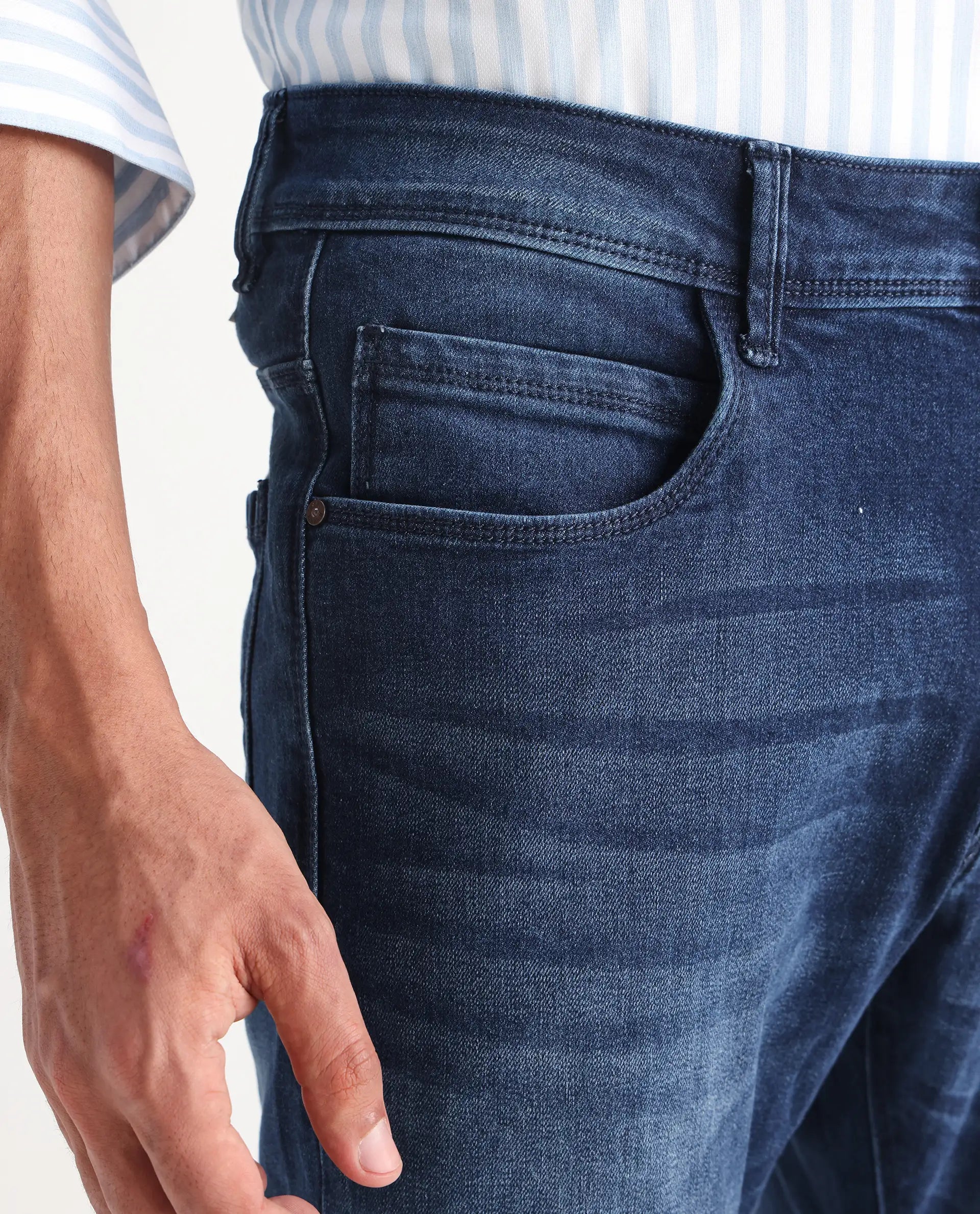 Men's Blue Casual Slim Fit Solid Jeans