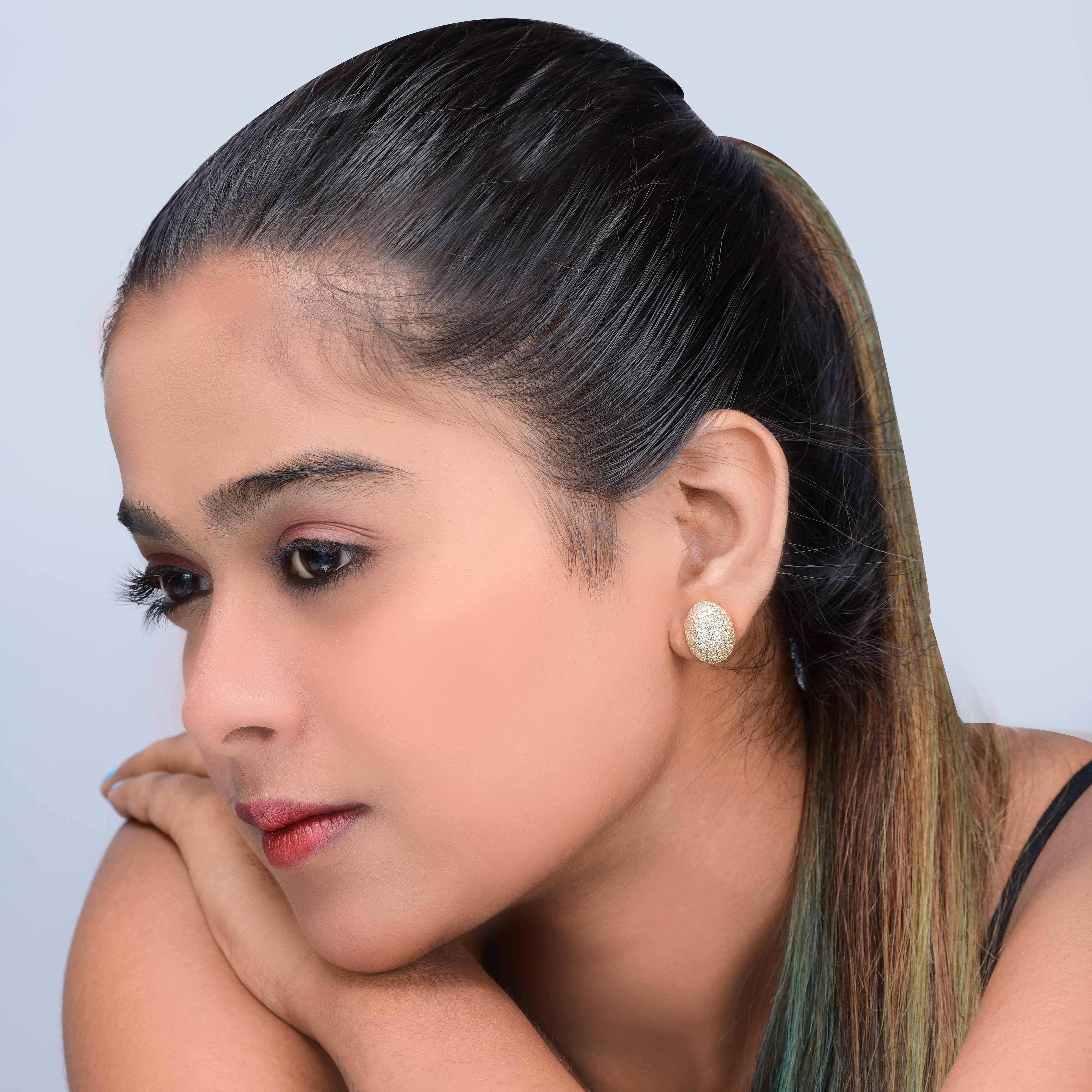 Women's Golden Glory Crystals Stud Earrings