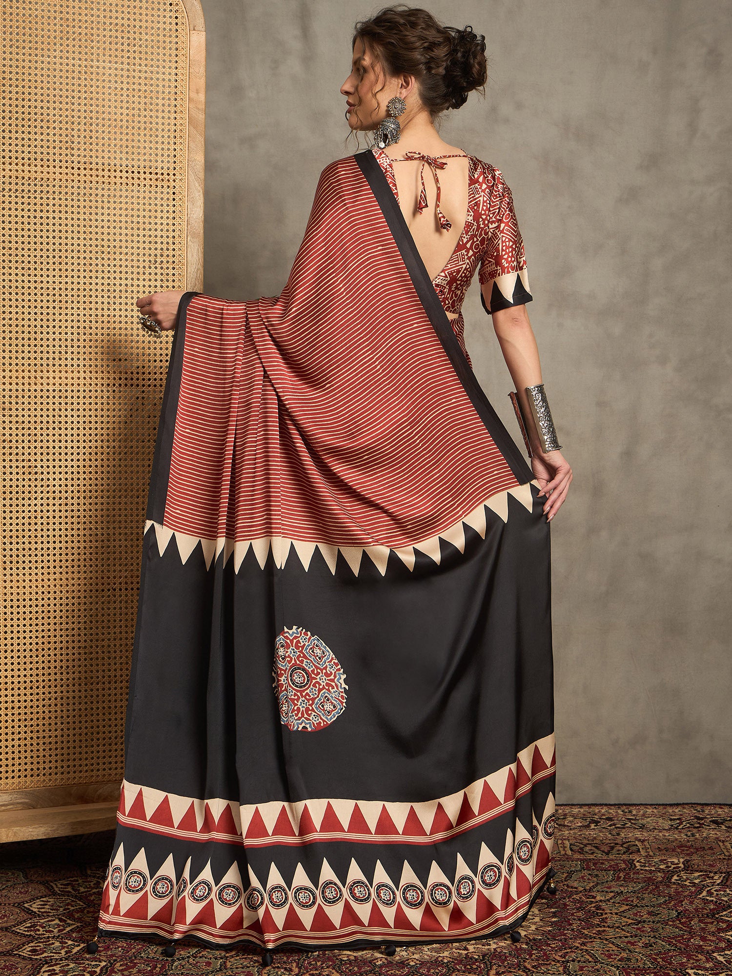 Women's Pure Crepe Red Printed Designer Saree with Blouse Piece