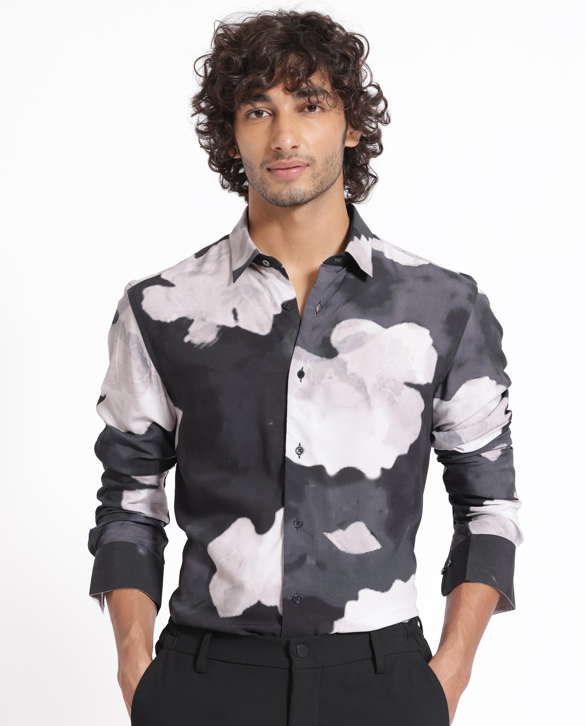 Men's Black Casual Regular Fit Printed Full Sleeves Shirt