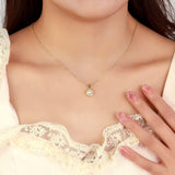 Women's Gleam Kiss Necklace