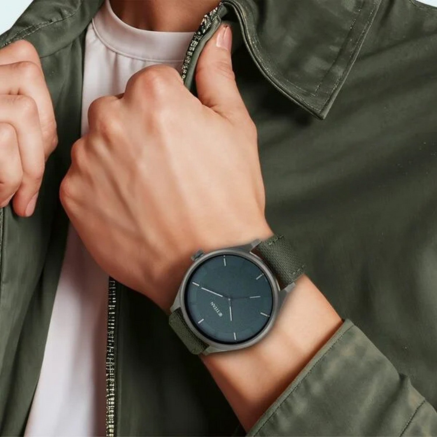 Men's Classique Green Round Dial Watch - NT1802NL02