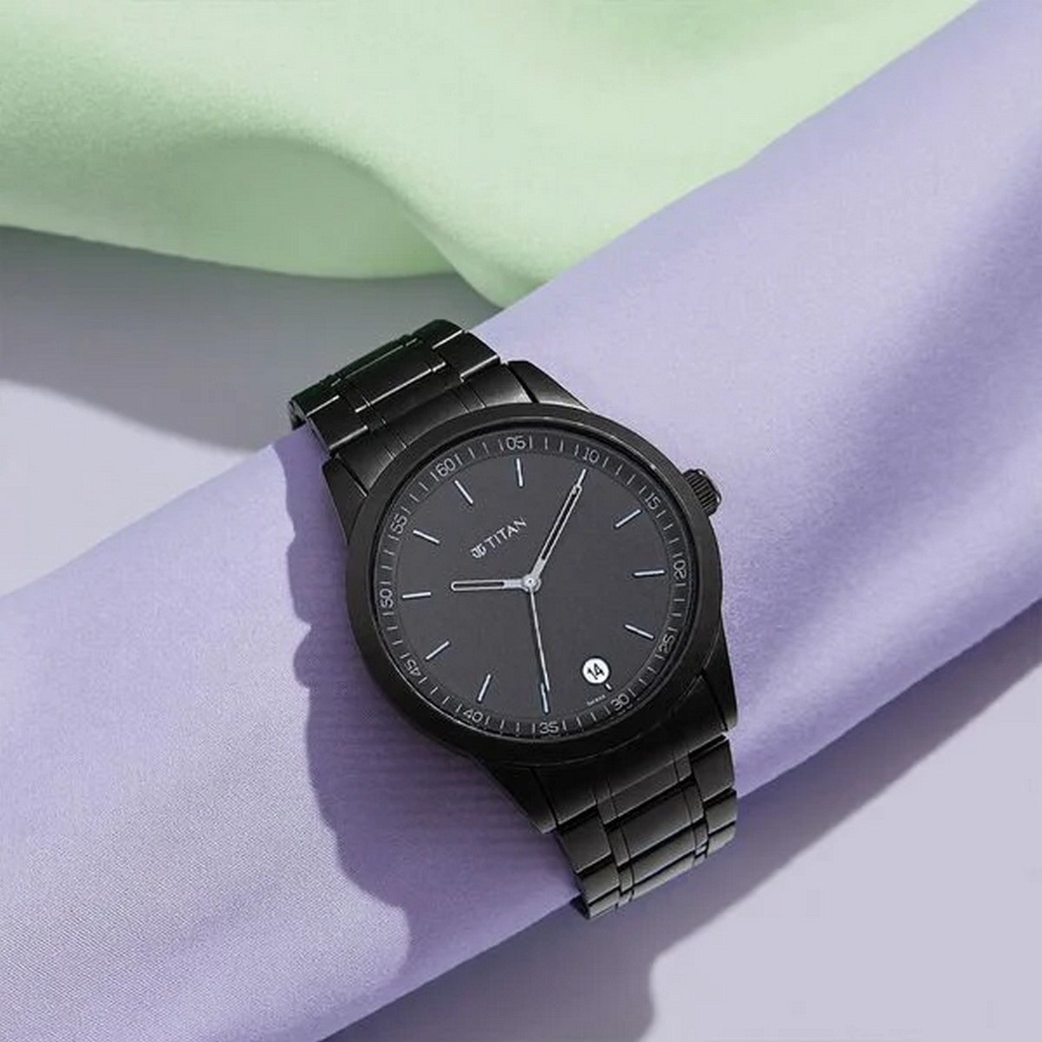 Men's Classique Black Round Dial Watch - NT1806NM01