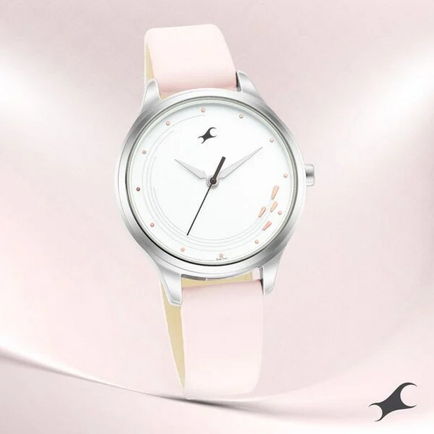 Women's Casual White Round Dial Watch - NT6248SL01