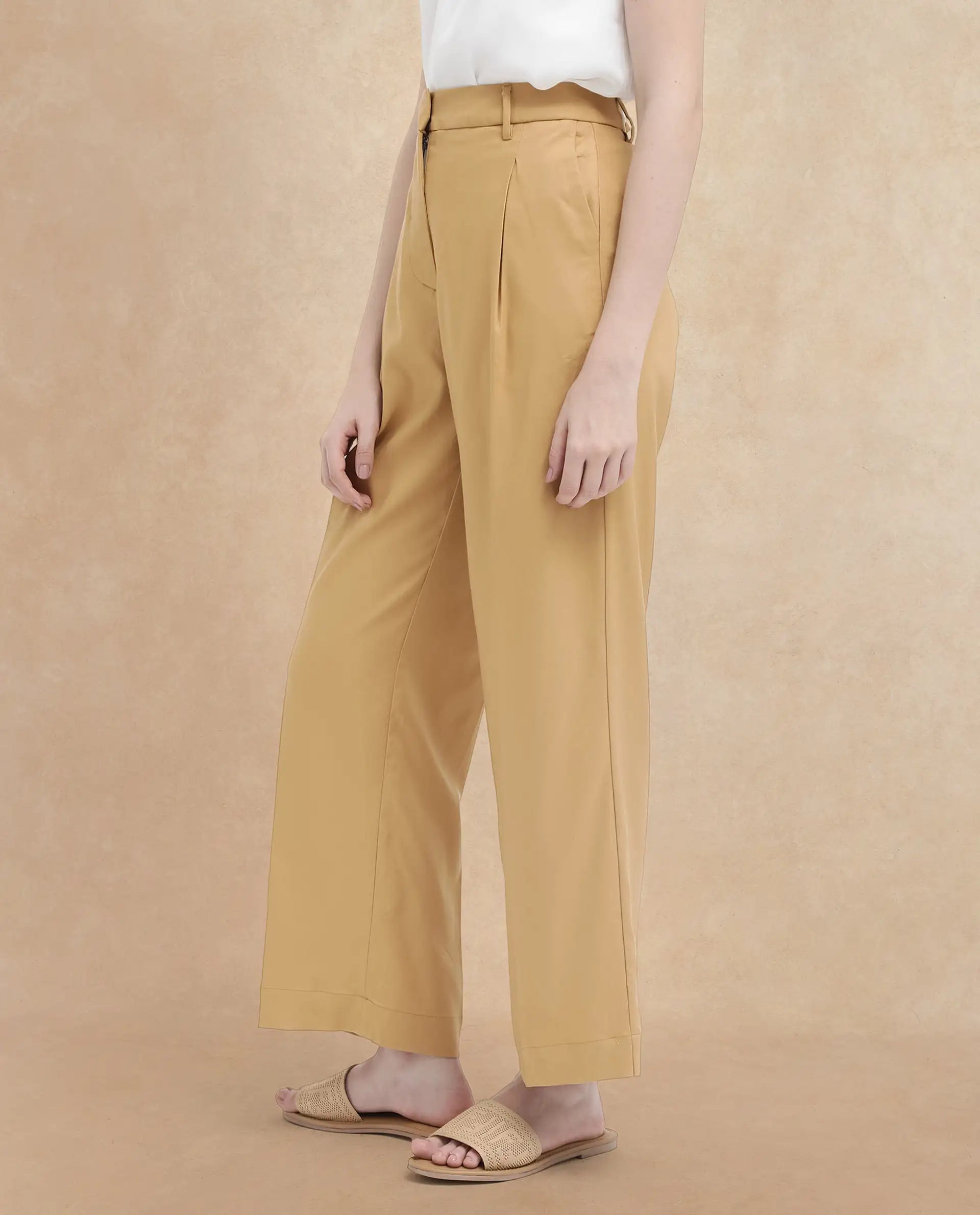 Women's Nuray Beige Cotton Zipper Closure Trouser