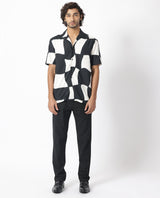 Men's Black Casual Regular Fit Printed Half Sleeves Shirt
