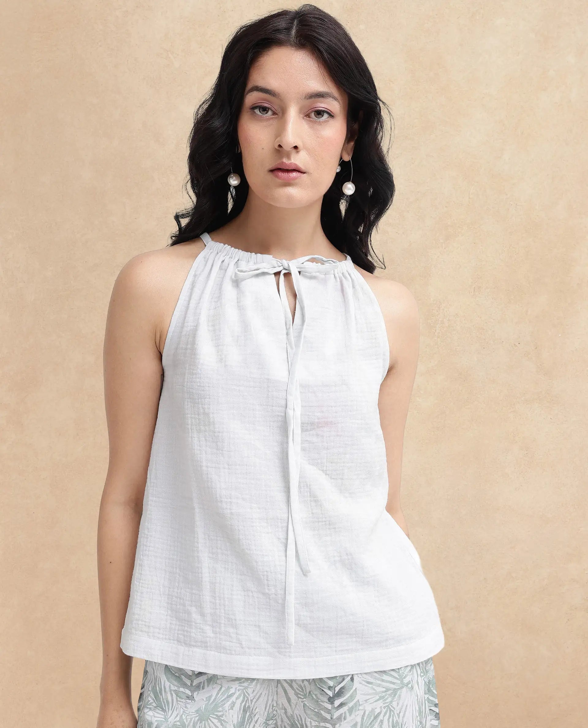 Women's White Casual Sleeveless Top