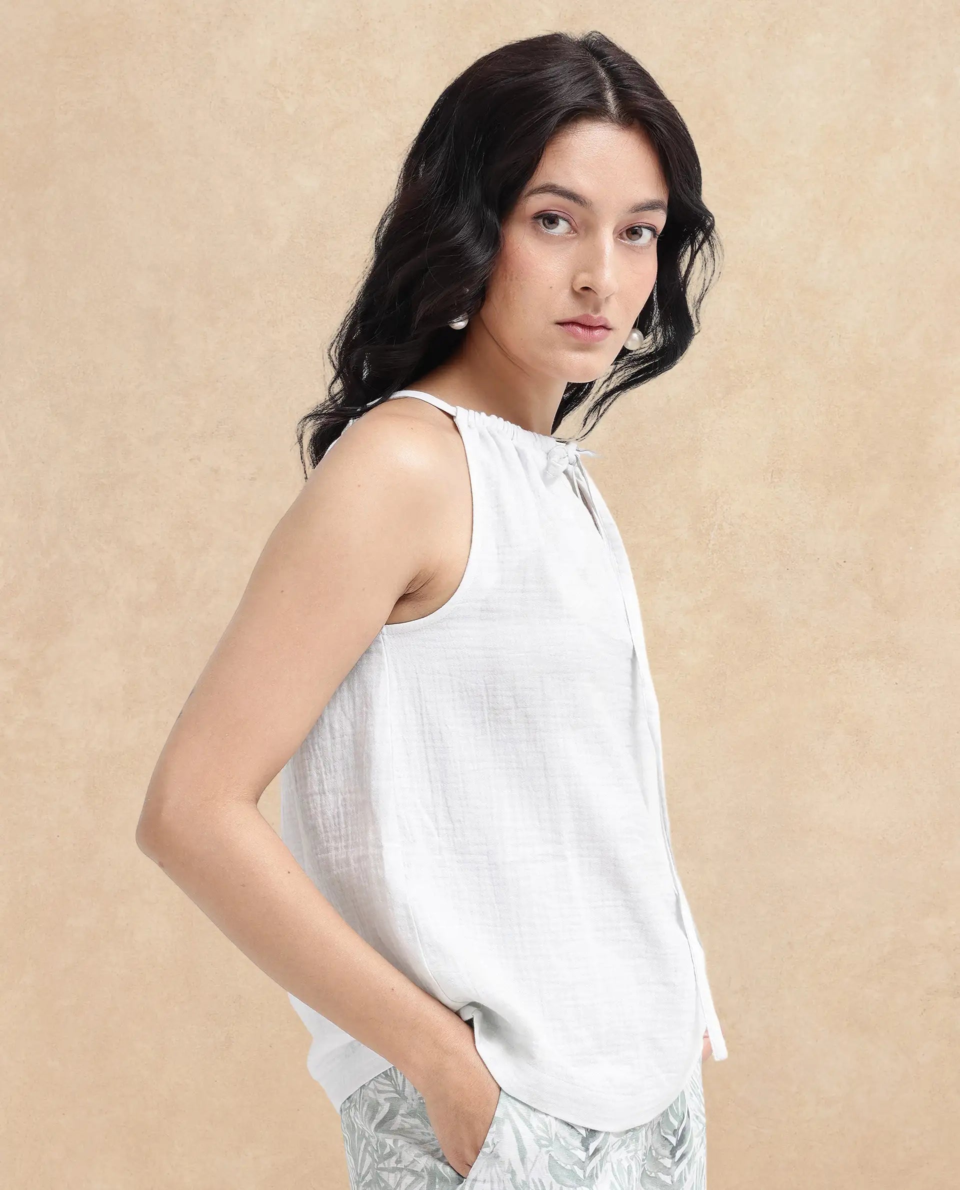 Women's White Casual Sleeveless Top
